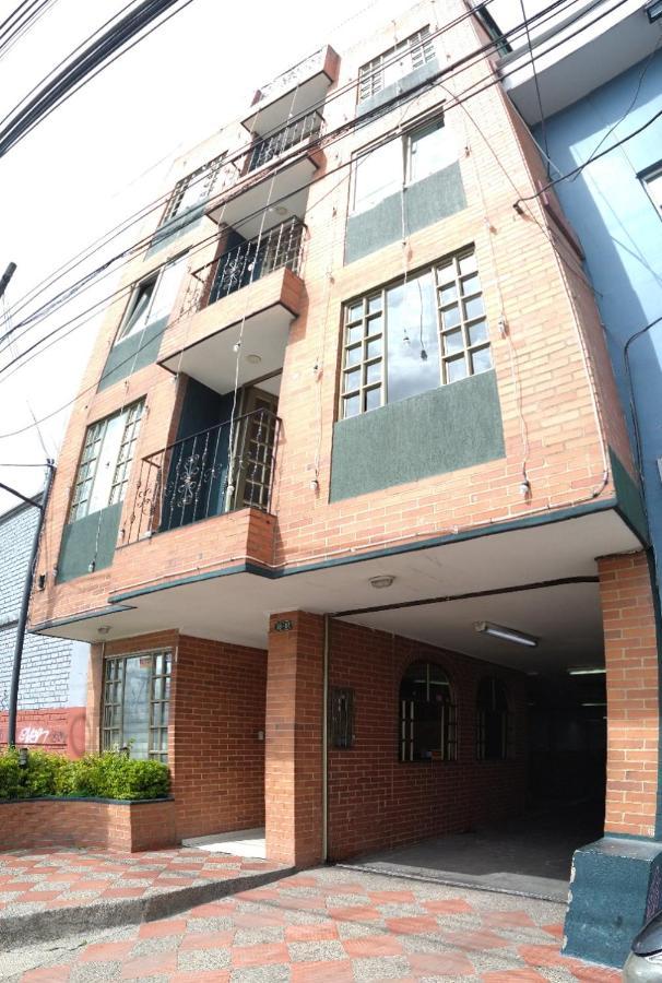 Hotel Los Balcones Bogota Bagian luar foto